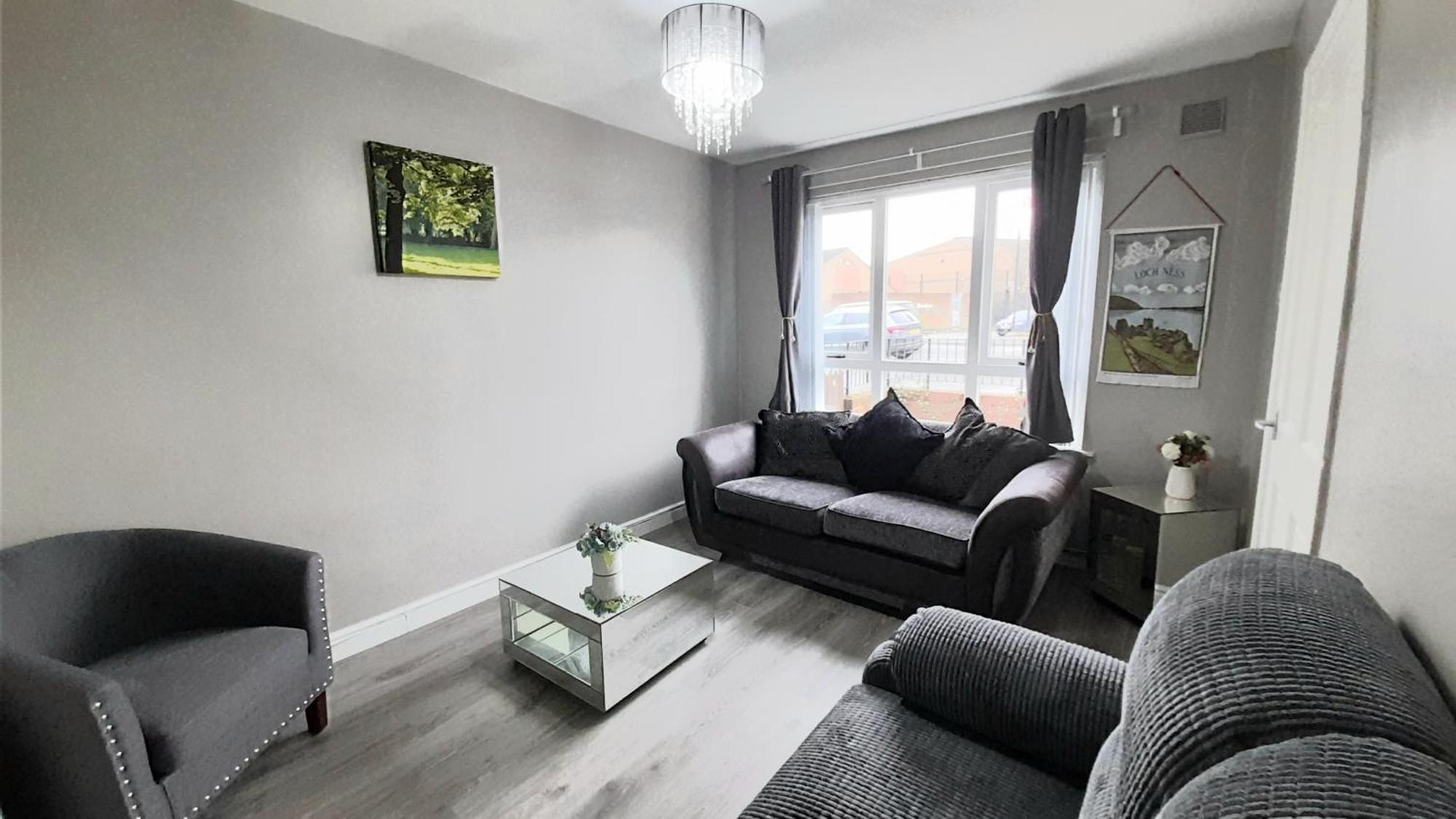 293 Home- Free On Site Parking Holiday home *