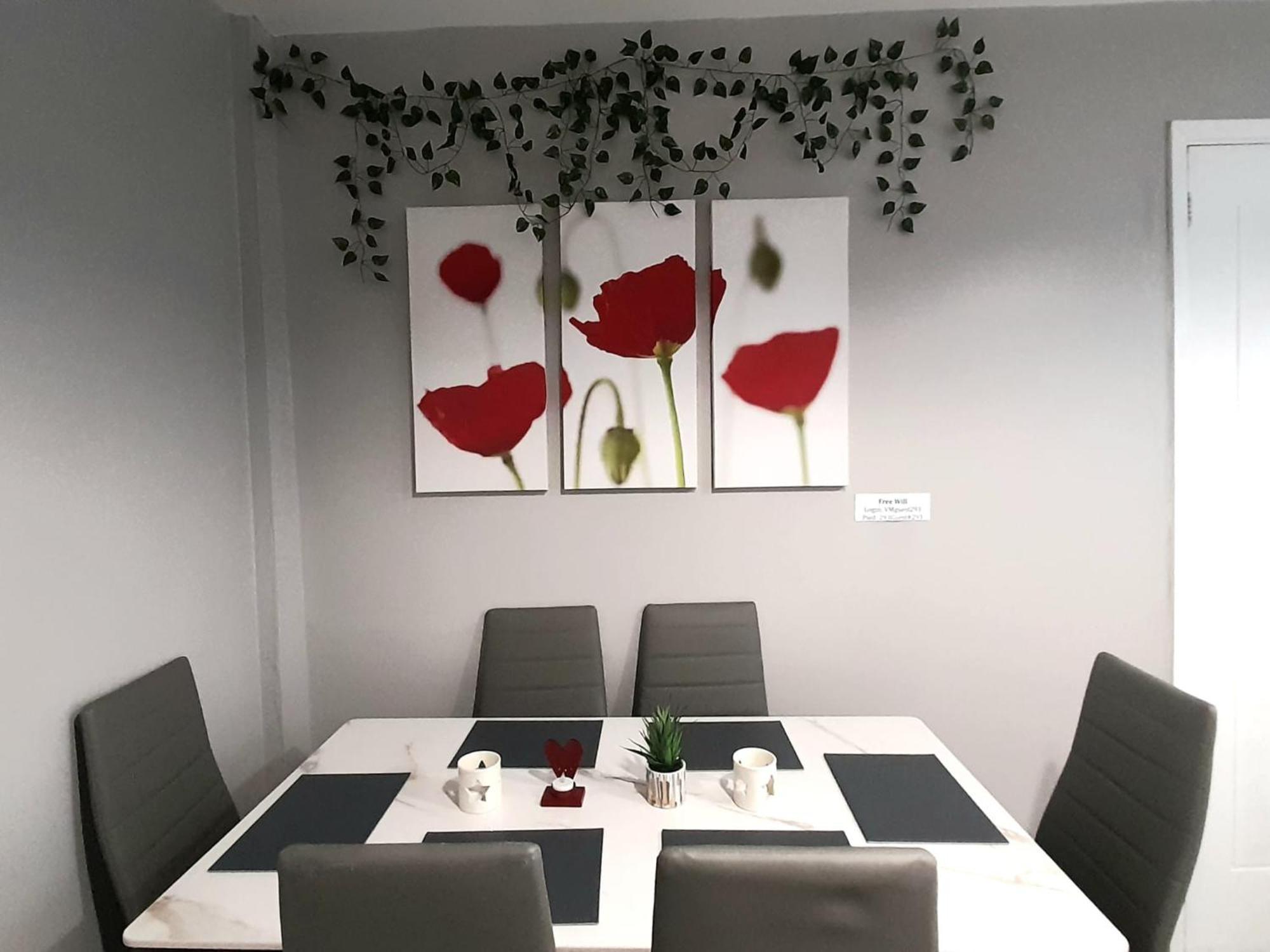 293 Home- Free On Site Parking * Belfast