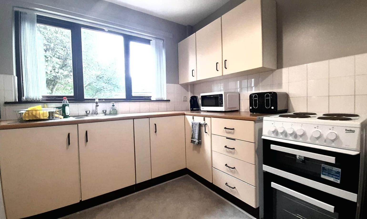 293 Home- Free On Site Parking