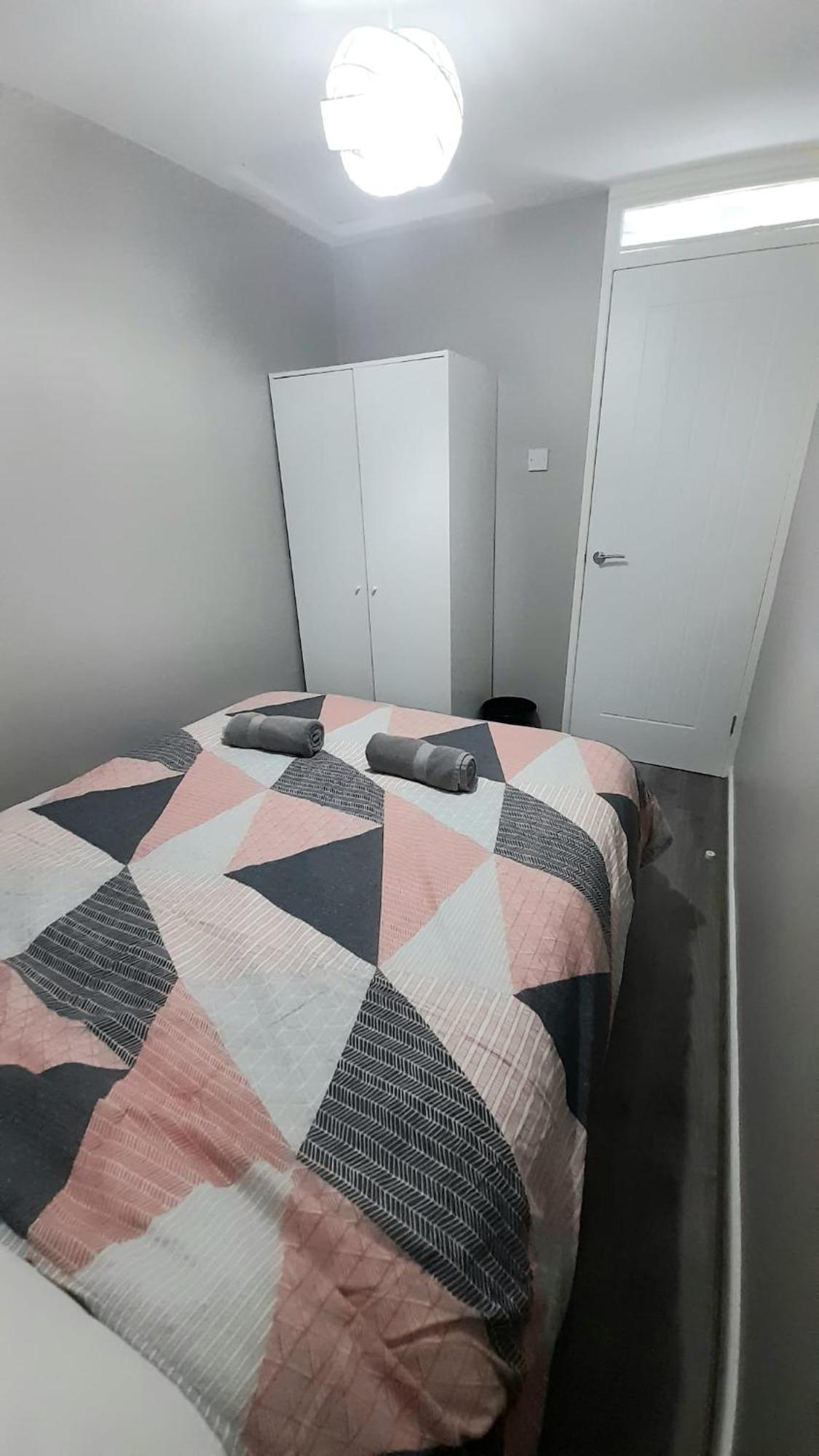 293 Home- Free On Site Parking Holiday home *