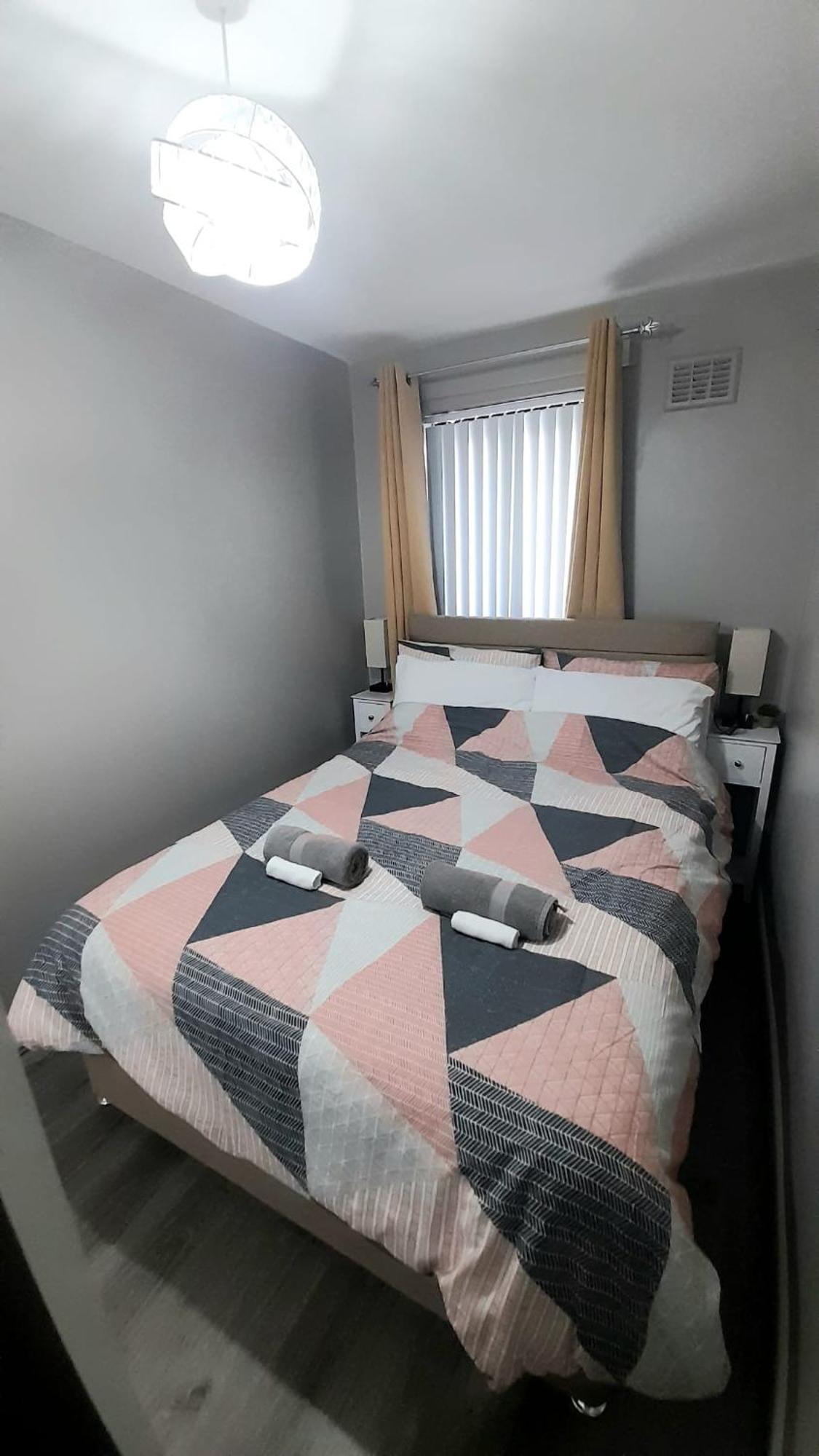 293 Home- Free On Site Parking * Belfast
